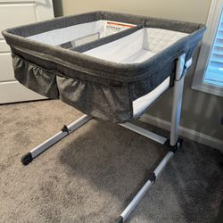 Simmons Kids Twin Bassinet