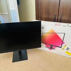 HP OMEN - 27" IPS LED QHD 240Hz FreeSync and G-SYNC Compatible Gaming Monitor with HDR (DisplayPort, HDMI, USB) - Black