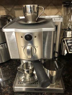 Breville Cappuccino & Expresso Machine
