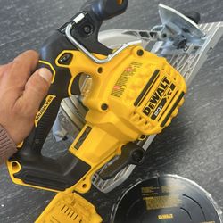 20V MAX Cordless Brushless 6-1/2 in. Sidewinder Style Circular Saw