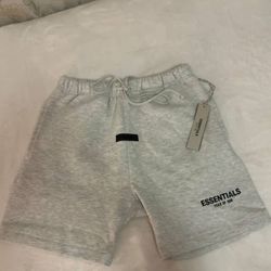 Essentials Short