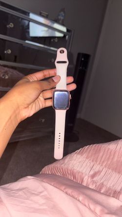 Rose Gold Apple watch series 6