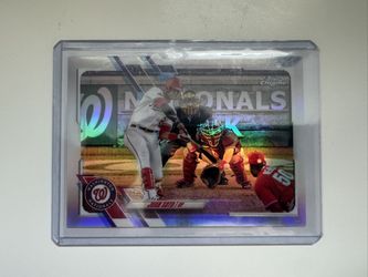 JUAN SOTO / 2021 Topps Chrome / SILVER REFRACTOR / #150 / Washington Nationals