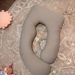 Pregnancy pillow