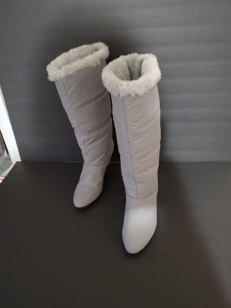 Faux Fur Lined Womens Gray Knee-high Boots