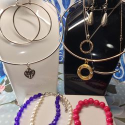 #1881, LOT VTG JEWELRY, NECKLACES , EARRINGS, BRACELET
