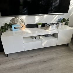 Modern TV Stand