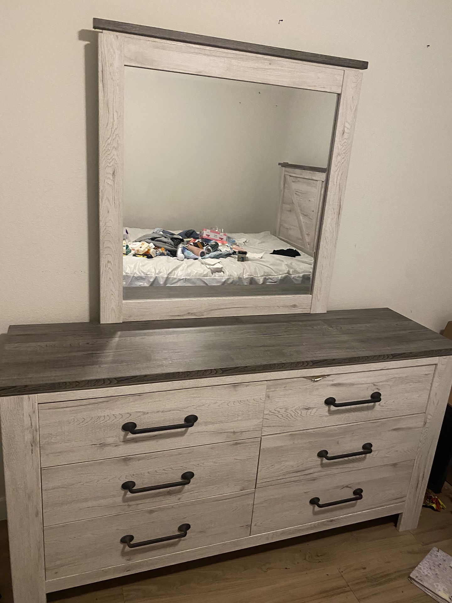 Queen Bedroom Set For Sale Price Negotiable