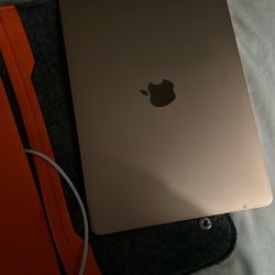 MacBook Pro 2022