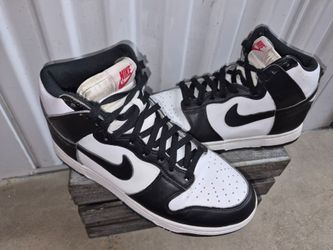 Nike tennis shoes
