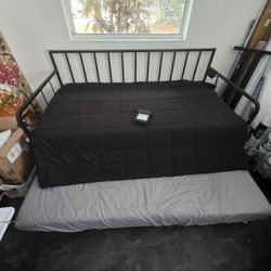 Corner Studio Airbnb Twin Bed With Extra bed Under