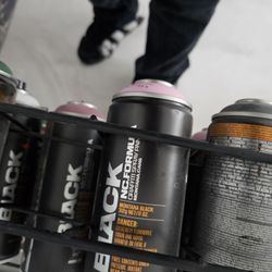 Pro Artist Haul: Montana Cans, Easels & Racks