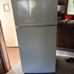 Refrigerator good condition