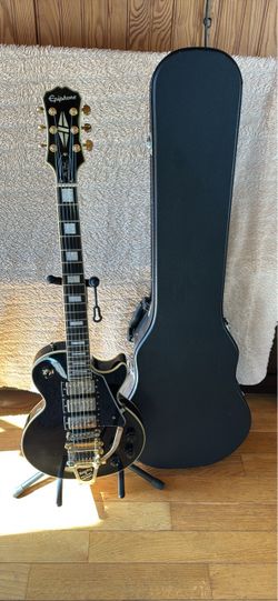 Epiphone Les Paul Custom Electric Guitar with Case