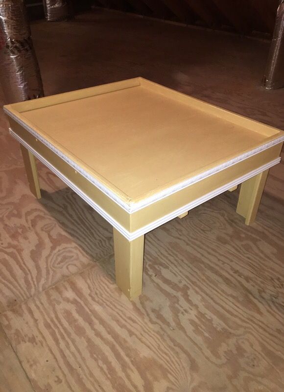 Child’s play/toy table