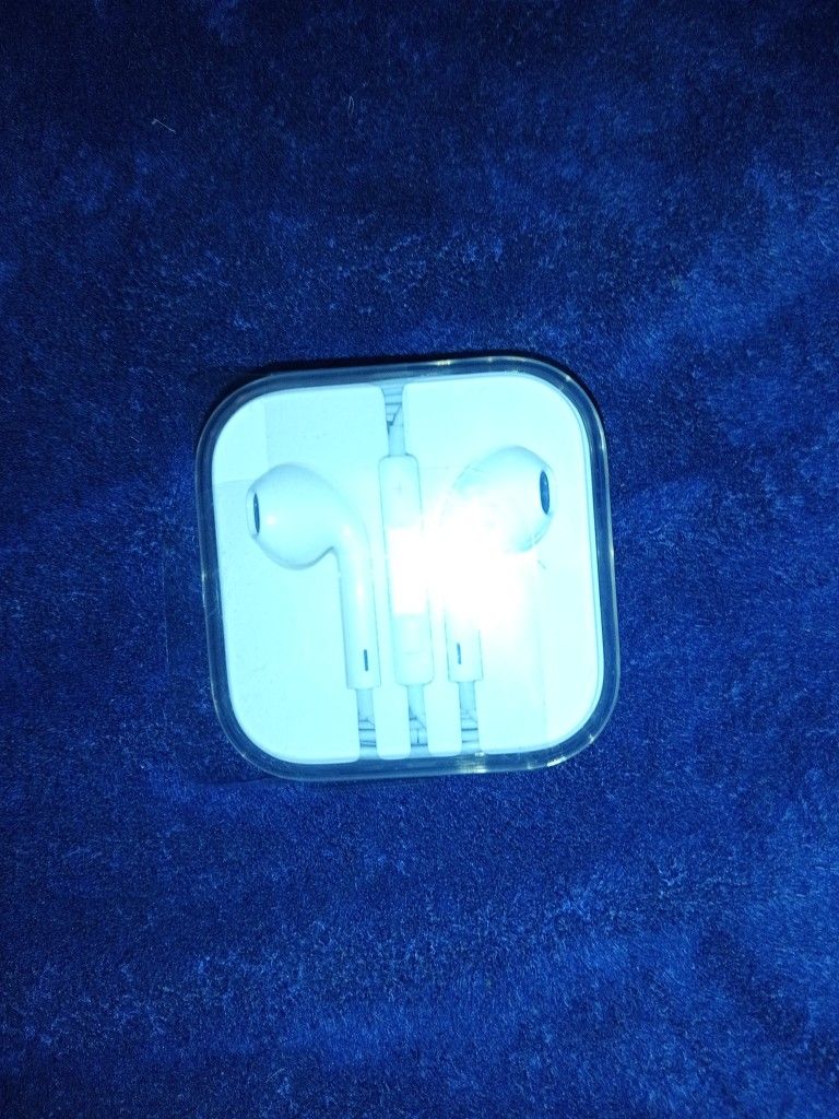 Apple Earbuds