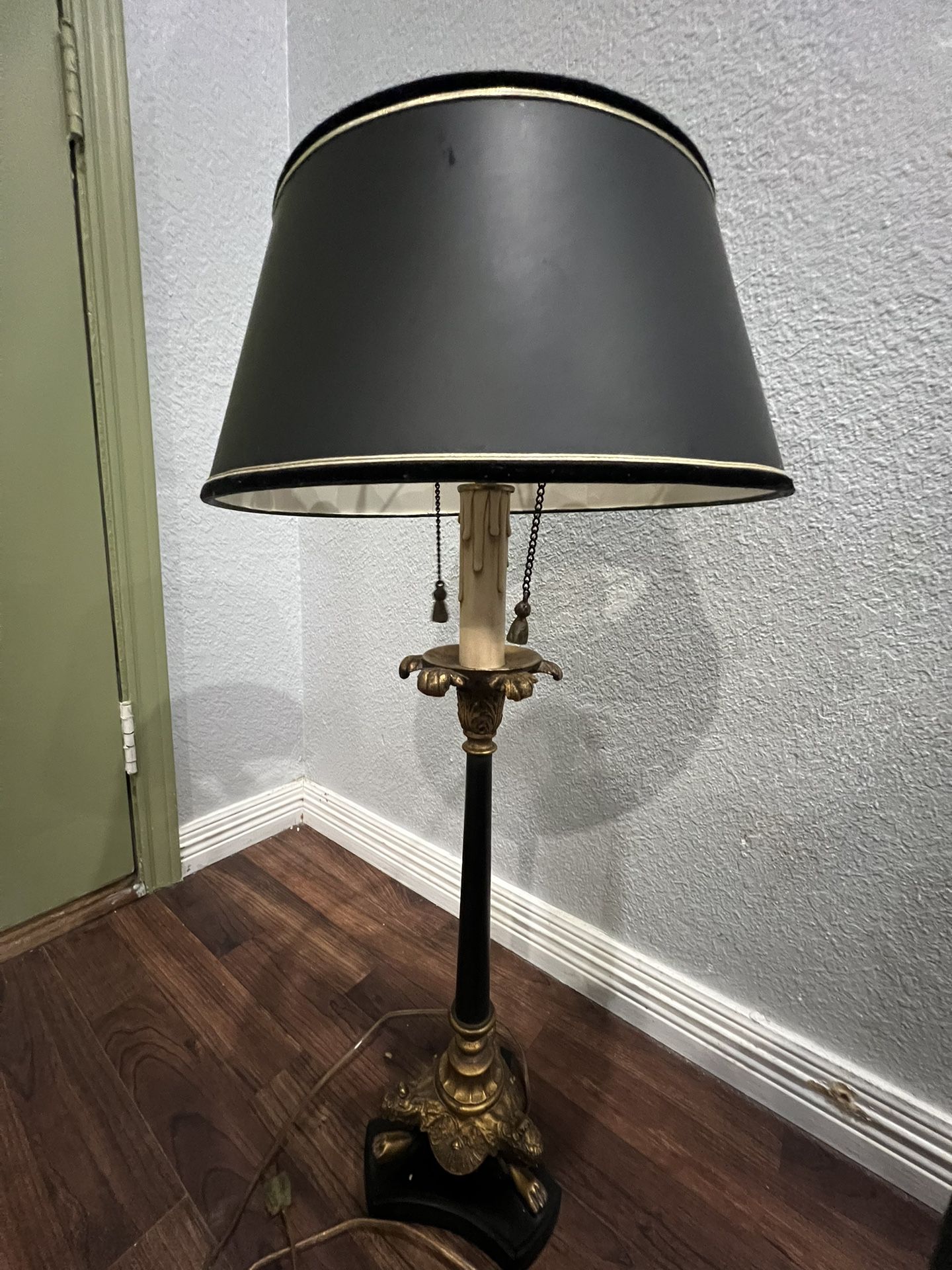 Antique Lamp CIRCA 1950 NEOCLASSICAL Table Lamp