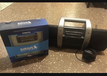 Sirius XM Satellite Radio SUBX1 Boom Box  Stratus SV3 & Antenna 