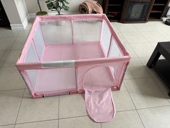 Playpen in new conditions