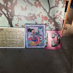 LILO And Stick Wooden Lester E And Glass Frame Calendar 