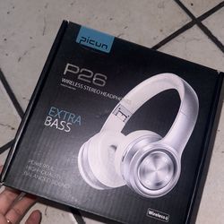 Headphones 