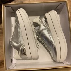 Michael Kors Leather Sneakers 