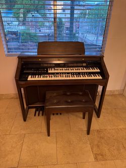 Roland Double-Manual Electronic Organ with Bench
