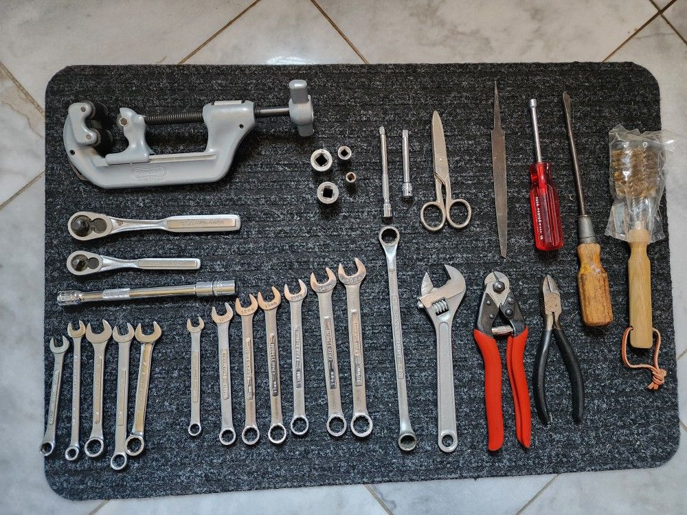 Lot Of 30+ Tools Craftsman Wrenches, Pipe Cutter