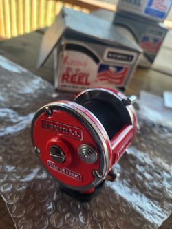 Red Newell Reel R 220-5