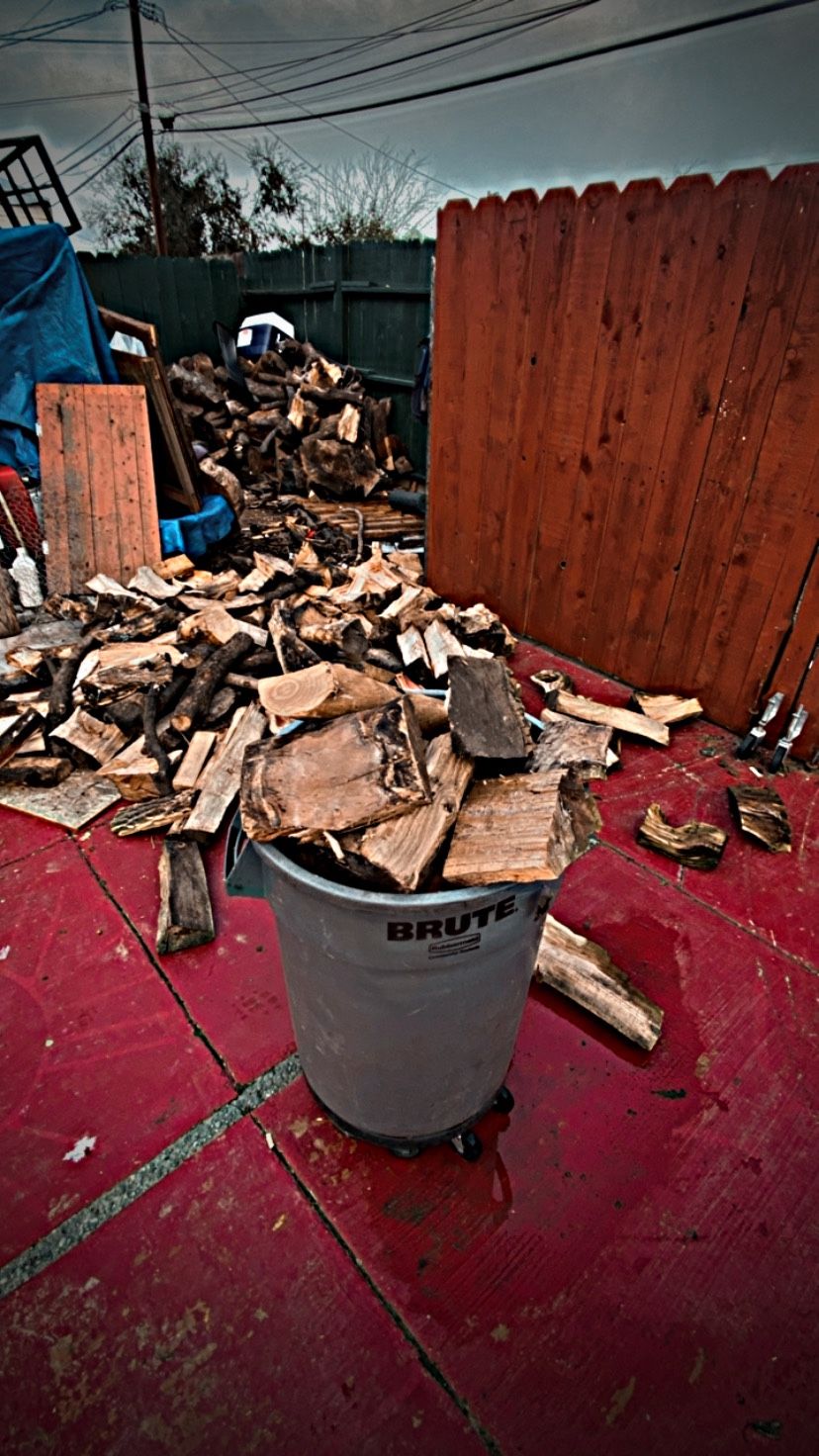 Firewood  🔥🔥🪵Almond Oak Cherry Seasoned  Ready To Burn 🔥 