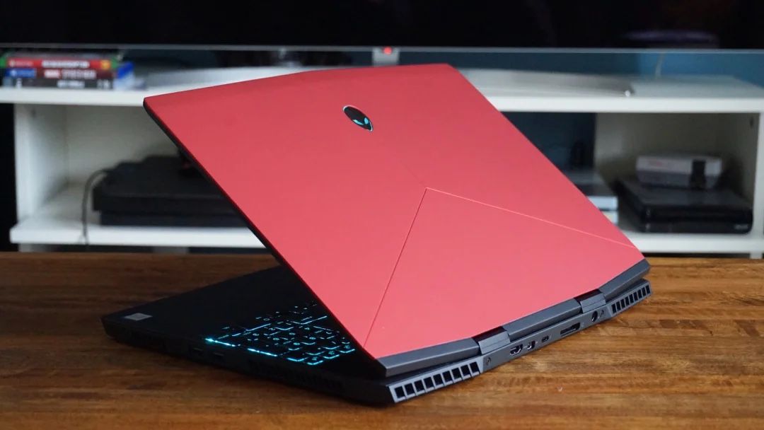 Alienware M15