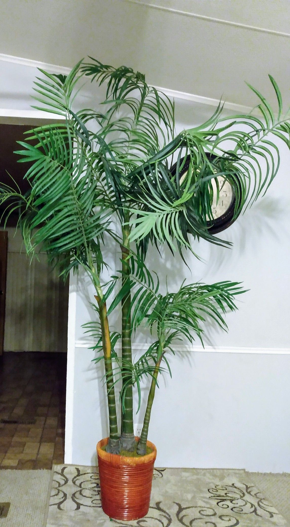 8 FT. TALL INDOOR/ OUTDOOR ARTIFICIAL PALM TREE