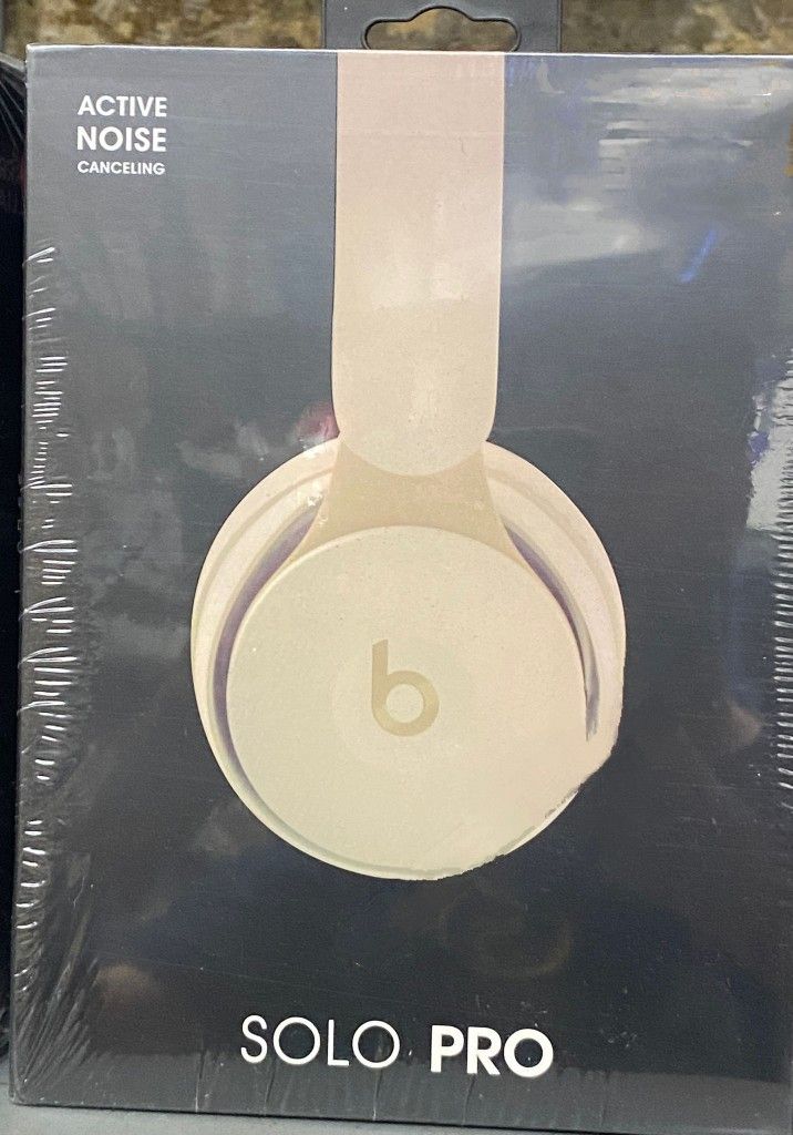 Apple Beats Solo Pro White (New)