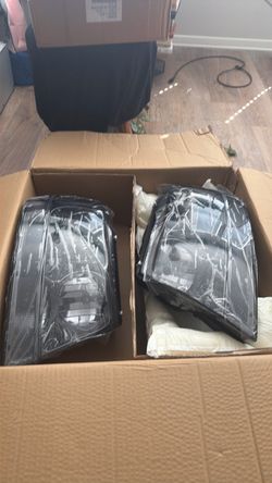 Grand Jeep Cherokee Headlights