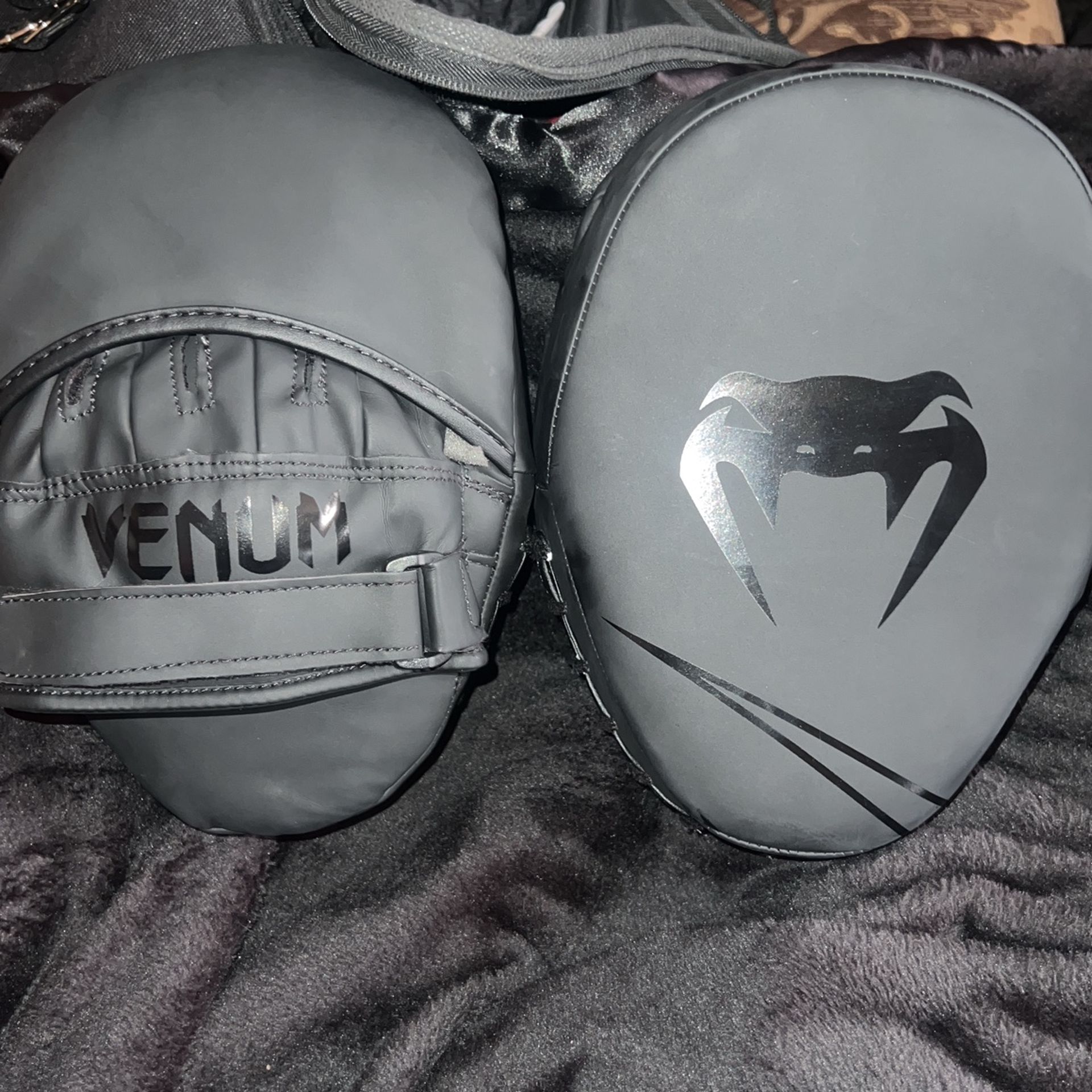 boxing mitts