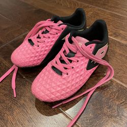 Girls Size 13 Soccer Shoes 
