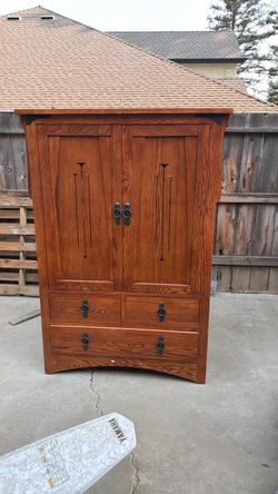 Amor Dresser