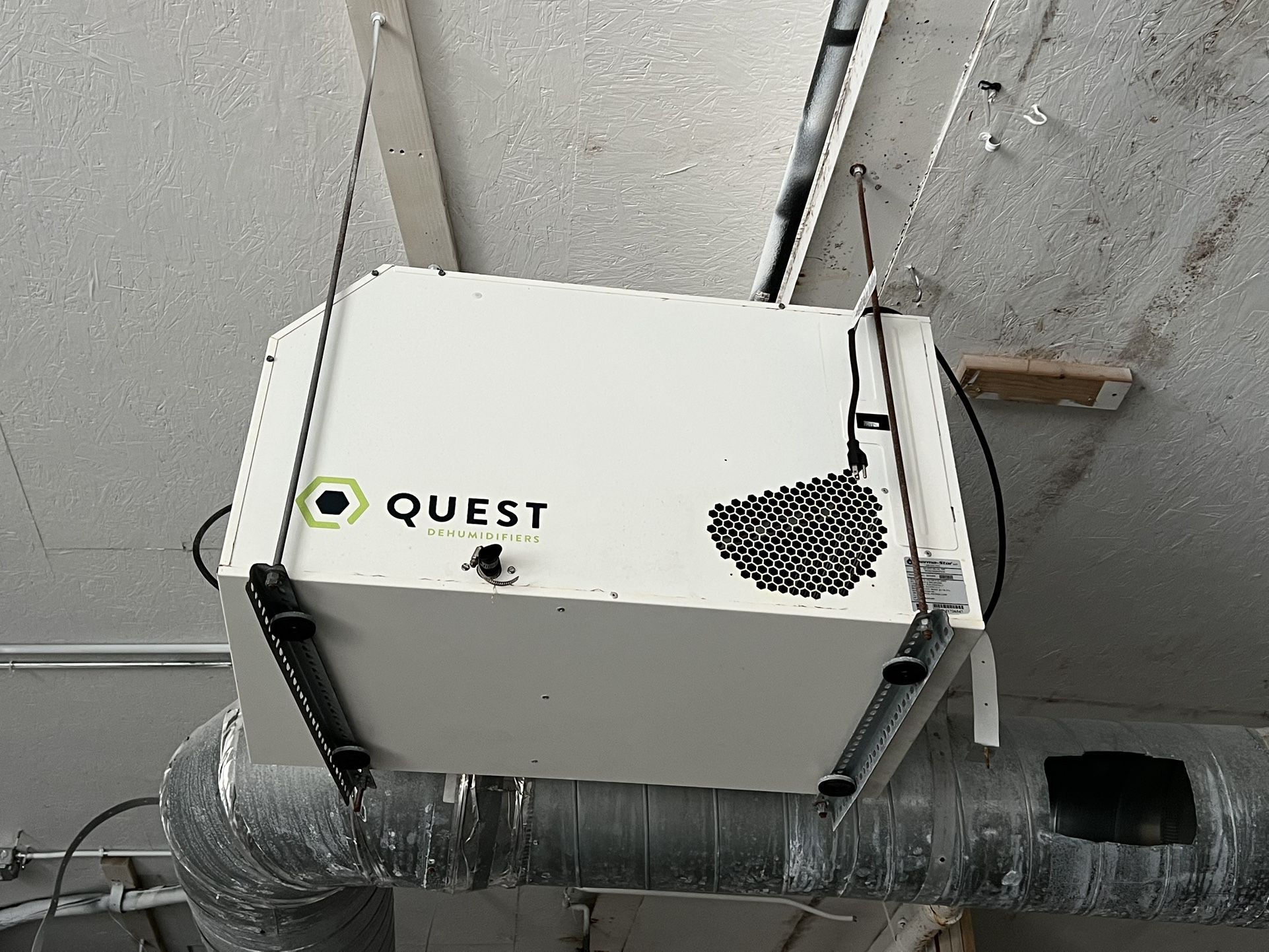 Quest 105 Dehumidifier 