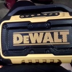 DeWalt Lithium Ion Jobsite Bluetooth Speaker 