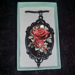 Beautiful Red Rose Cameo Pendant Necklace 