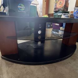 Free TV stand