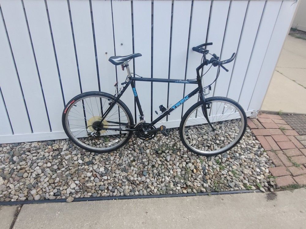 TREK 800 ANTELOPE 20"FRAME 21-SPEED 26X1.5 TIRES SHIMANO 200GS DERAILERS Made In Taiwan Turned Up And Ready To Ride
