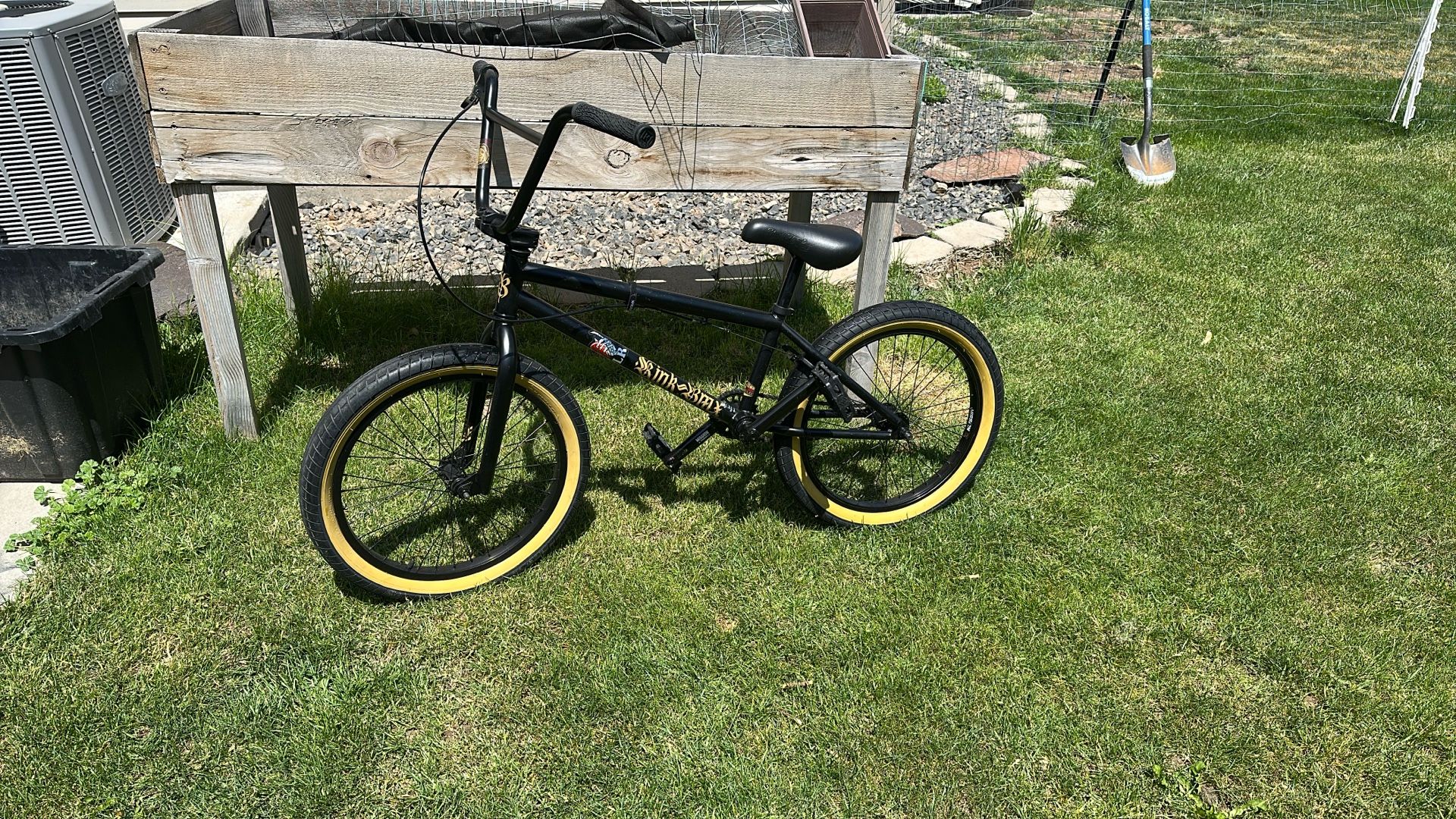 Kink Curb BMX