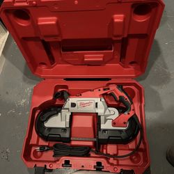 Milwaukee Deep Cut Band Saw (cord)