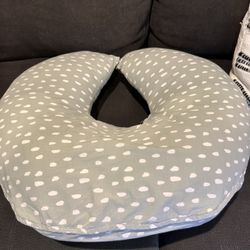 Nursing pillow