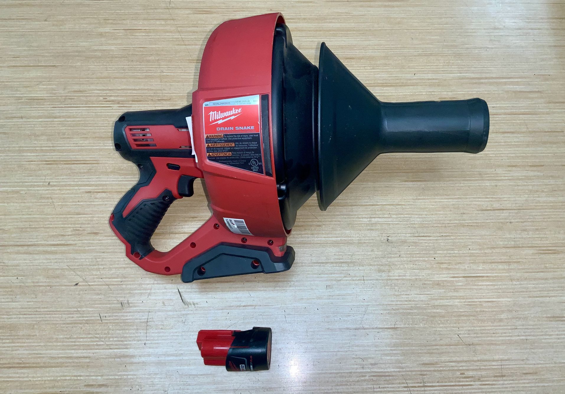 MILWAUKEE Drain Snake W/ Battery