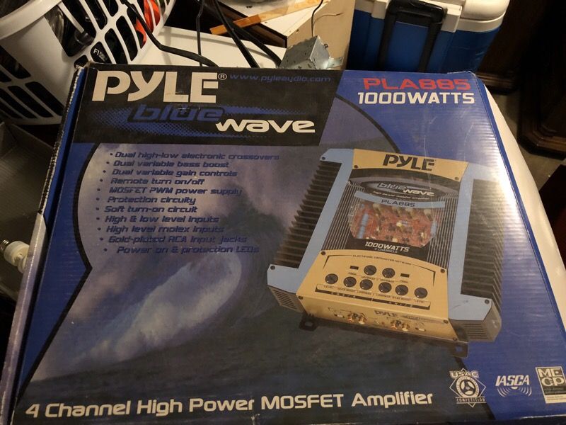 Pyle bluewave PLA885 High Performance 1000 Watt 4 Channel Bridgeable MOSFET Amplifier