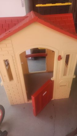 Little Tikes Kids Plastic Playhouse