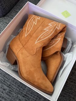 Tan Suede Knee-High Western Cowboy Boots