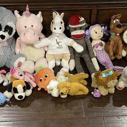 Adorable Stuffed Animals (lot Of 30)